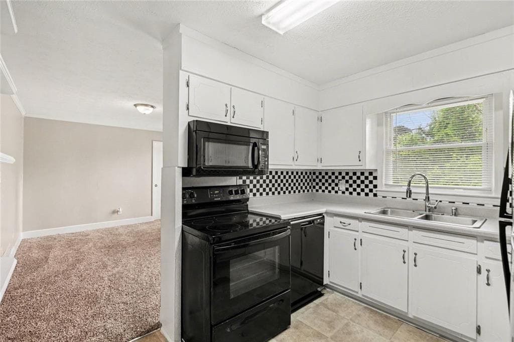 3 bedroom, 2 bathroom, 1,321 sq ft single family residence for sale at 4938 Kings, Douglasville, GA 30135 — photo 8