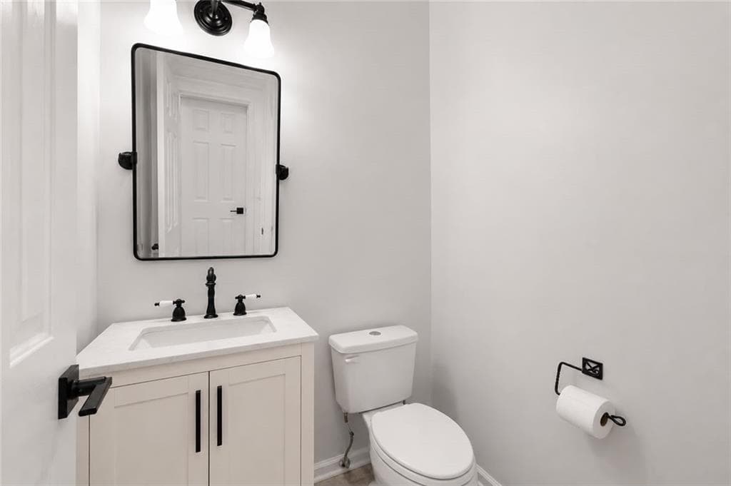 3 bedroom, 4 bathroom, 2,580 sq ft townhouse for sale at 3743 Chattahoochee Summit Drive 2, Atlanta, GA 30339 — photo 10