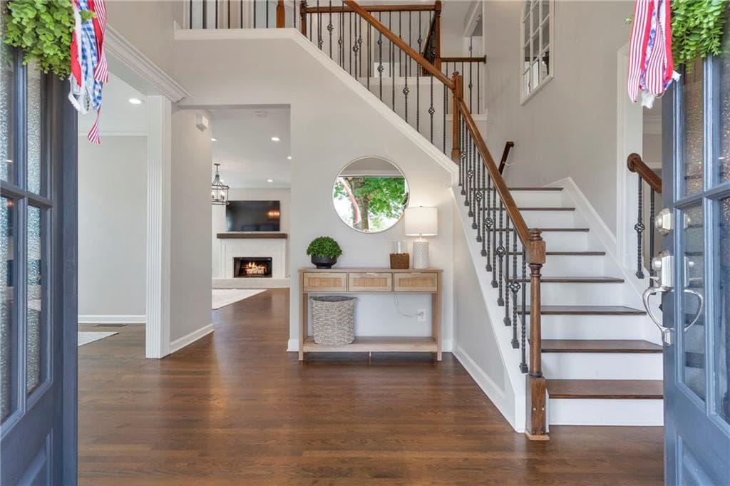 5 bedroom, 4 bathroom, 3,652 sq ft single family residence for sale at 1730 Bucks Club Drive, Alpharetta, GA 30005 — photo 2
