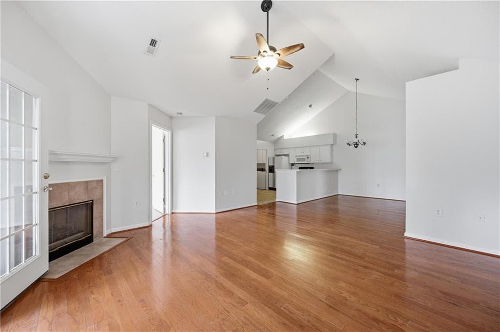 2 bedroom, 2 bathroom, 1,350 sq ft condominium for rent at 19108 Harvest Ridge Lane 19, Johns Creek, GA 30022 for $2,500 a month — photo 6