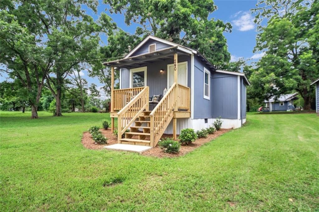 1 bedroom, 1 bathroom, 624 sq ft single family residence for sale at 240 Jackson Street, Barnesville, GA 30204 — photo 3
