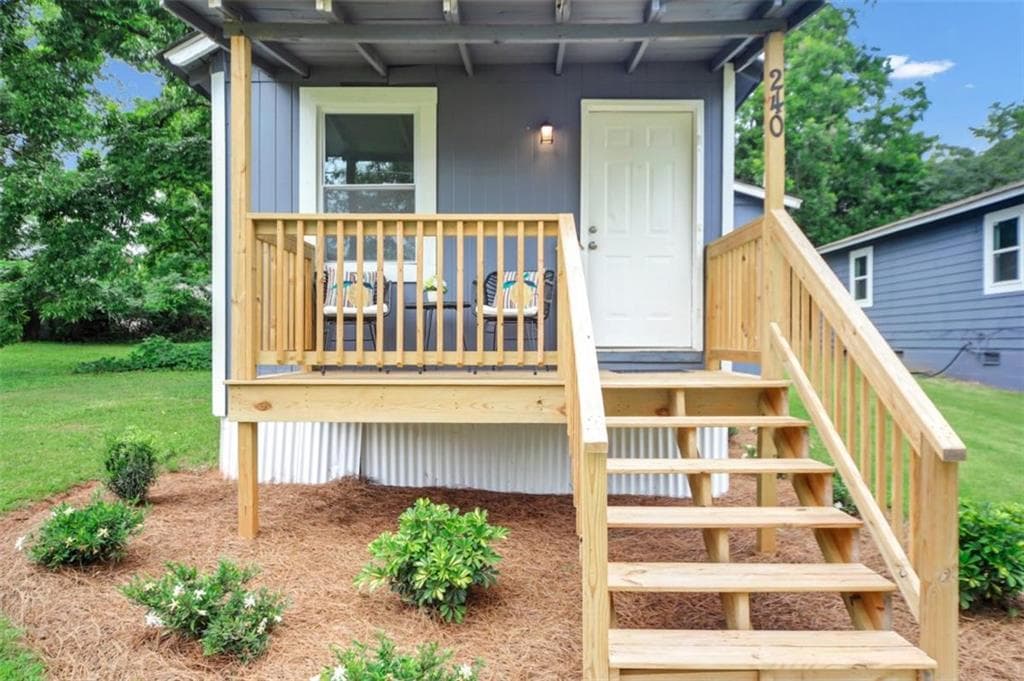 1 bedroom, 1 bathroom, 624 sq ft single family residence for sale at 240 Jackson Street, Barnesville, GA 30204 — photo 4