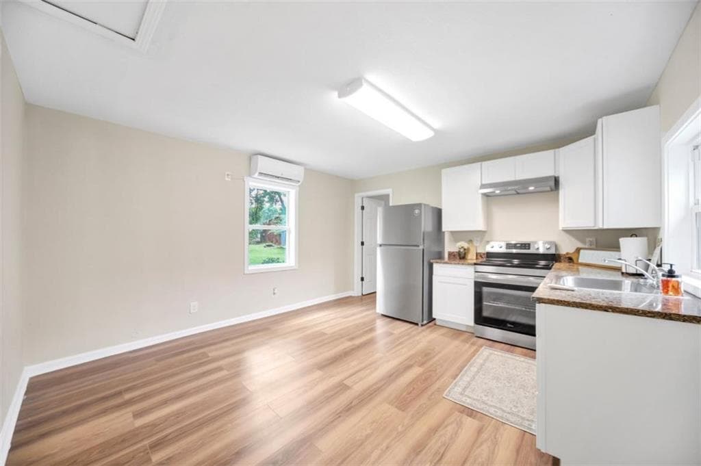 1 bedroom, 1 bathroom, 624 sq ft single family residence for sale at 240 Jackson Street, Barnesville, GA 30204 — photo 9