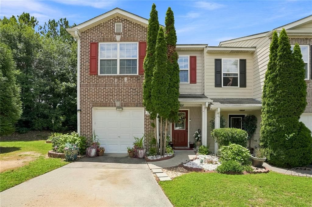 3 bedroom, 2 bathroom, 1,442 sq ft townhouse for sale at 3165 Genesis Way, Alpharetta, GA 30004