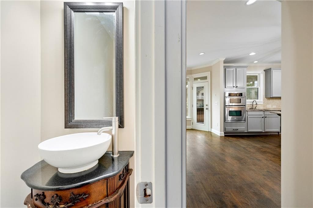 6 bedroom, 5 bathroom, 3,205 sq ft single family residence for sale at 3349 Alexis Court, Marietta, GA 30066 — photo 8