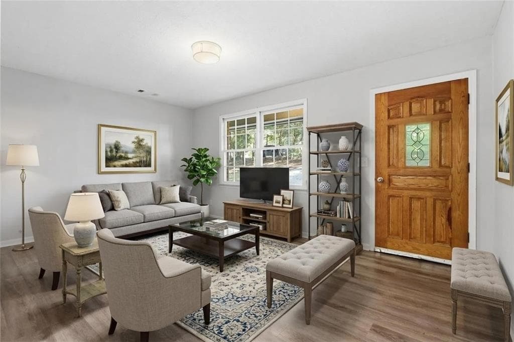 3 bedroom, 2 bathroom, 1,458 sq ft single family residence for sale at 2944 Drew Valley Street, Gainesville, GA 30504 — photo 3