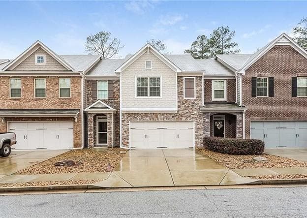 3 bedroom, 3 bathroom, 1,892 sq ft townhouse under contract at 2889 Cooper Brook Drive, Snellville, GA 30078