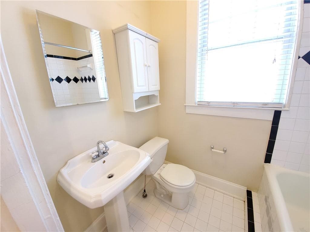 1 bedroom, 1 bathroom, 624 sq ft condominium for rent at 1144 Blue Ridge Avenue 7, Atlanta, GA 30306 for $1,595 a month — photo 8