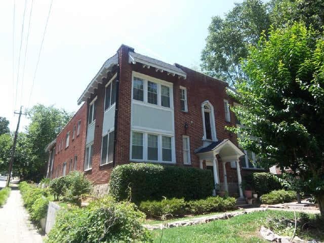 1 bedroom, 1 bathroom, 624 sq ft condominium for rent at 1144 Blue Ridge Avenue 7, Atlanta, GA 30306 for $1,595 a month — photo 2