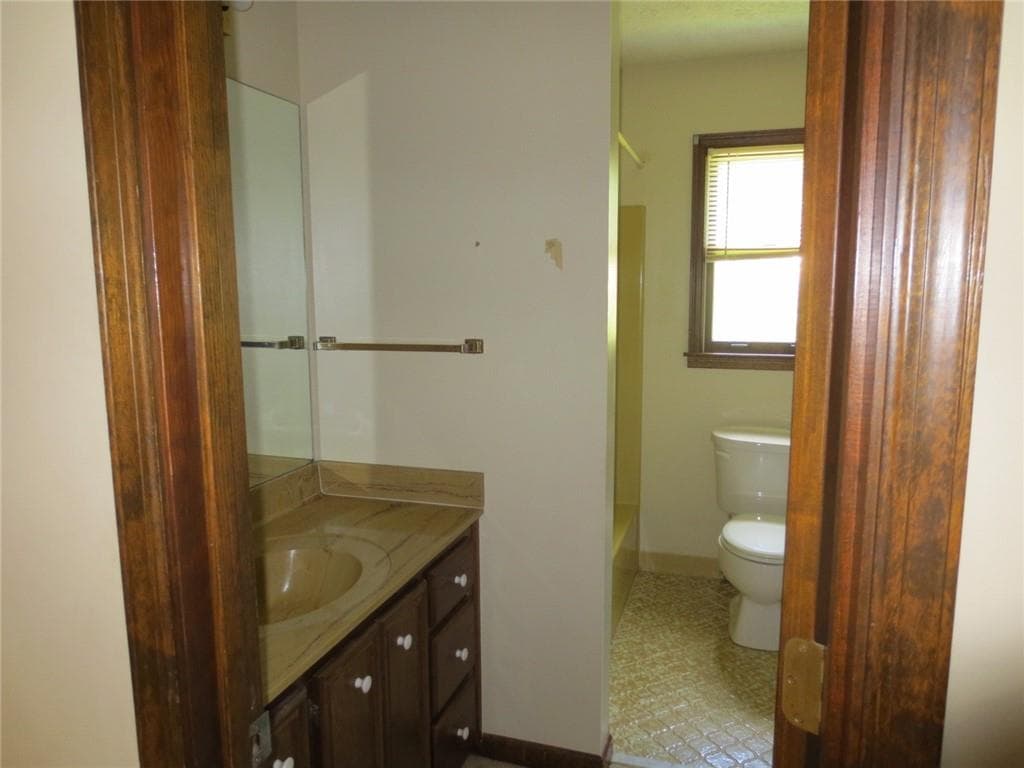 4 bedroom, 3 bathroom, 2,500 sq ft single family residence for rent at 220 Lantern Ridge Court, Alpharetta, GA 30009 for $2,400 a month — photo 8