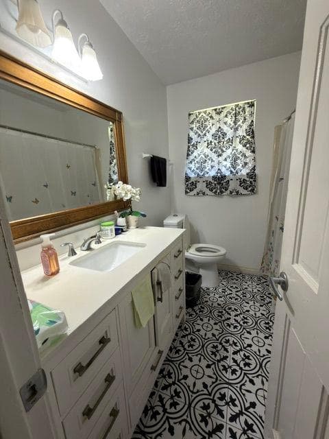 duplex under contract at 351 Freeport Drive, Lawrenceville, GA 30046 — photo 9