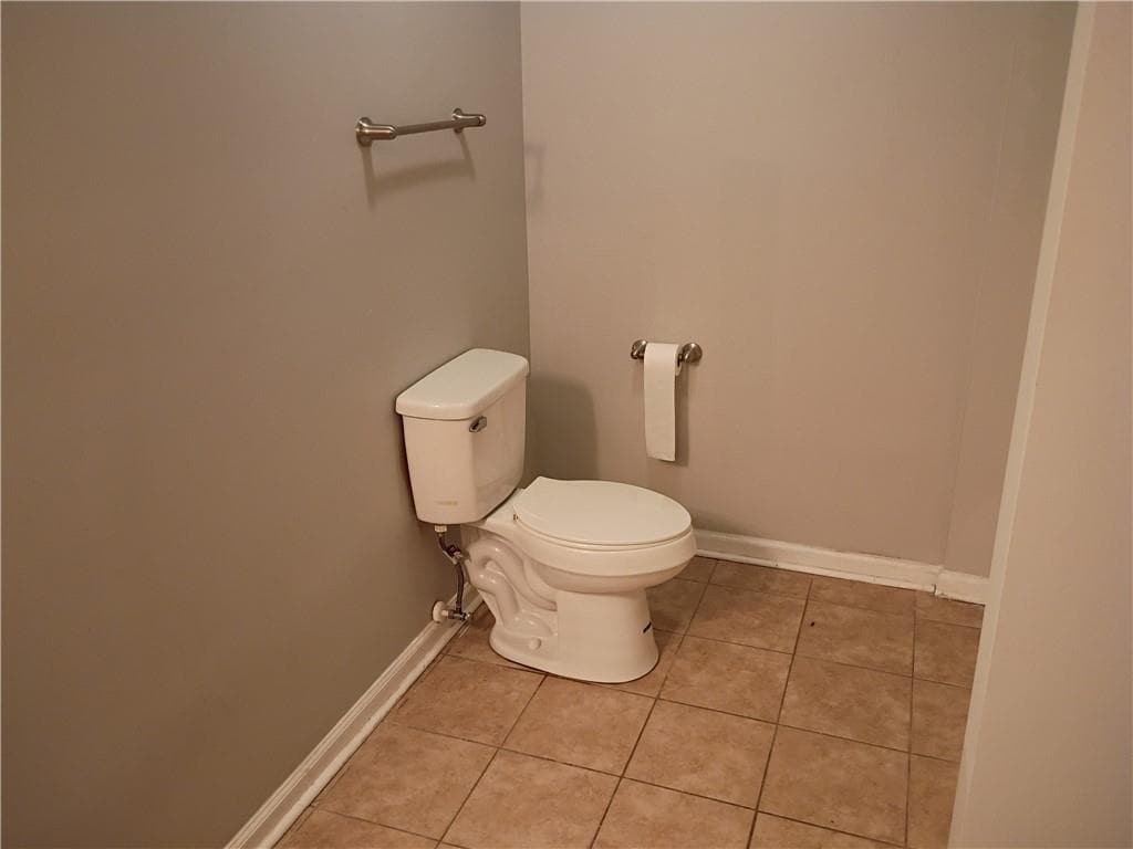 4 bedroom, 3 bathroom, 2,435 sq ft single family residence for sale at 5714 Flowers Ridge Road, Powder Springs, GA 30127 — photo 9