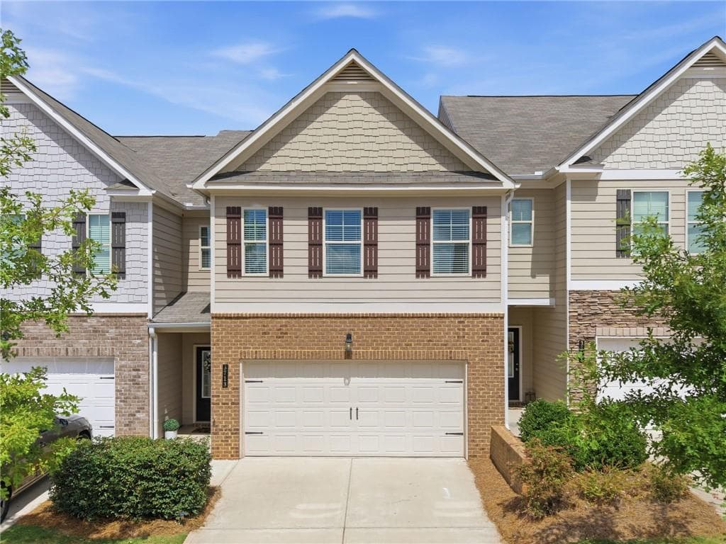 3 bedroom, 3 bathroom, 1,670 sq ft townhouse for sale at 3713 Prospect Point Drive, Oakwood, GA 30566 — photo 1 of 40