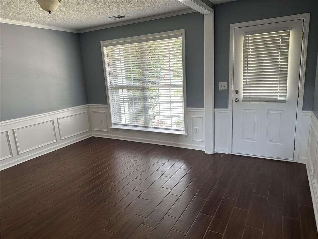 3 bedroom, 3 bathroom, 1,701 sq ft single family residence for rent at 4306 Shillham Court, Cumming, GA 30040 for $2,200 a month — photo 4