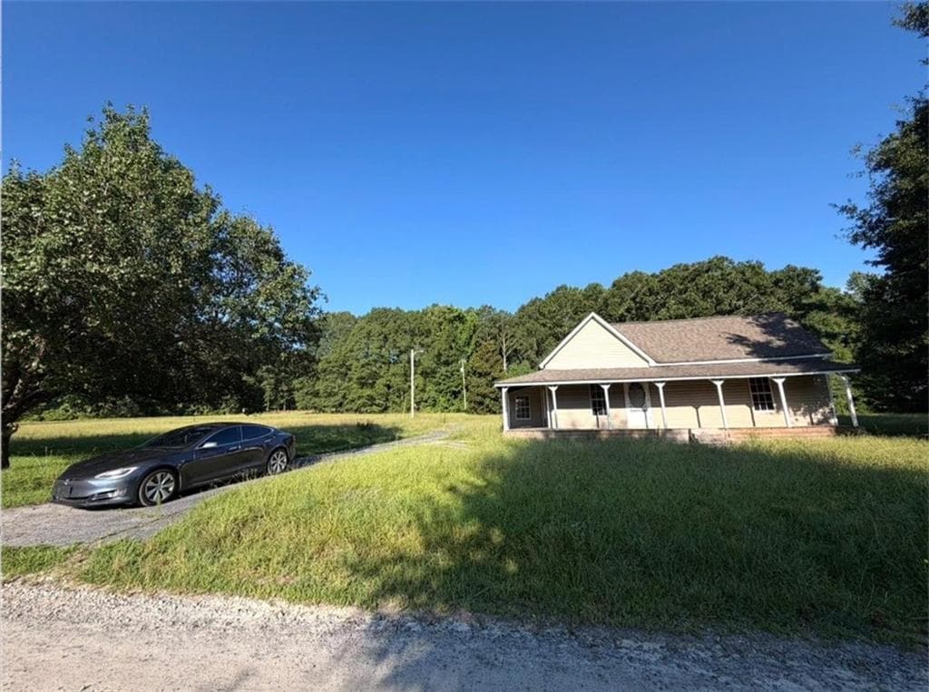 2 bedroom, 2 bathroom, 1,110 sq ft single family residence under contract at 171 Kelley Road, Brooks, GA 30205 — photo 3
