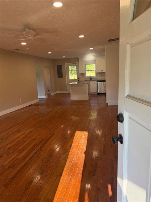 2 bedroom, 2 bathroom, 1,110 sq ft single family residence under contract at 171 Kelley Road, Brooks, GA 30205 — photo 6