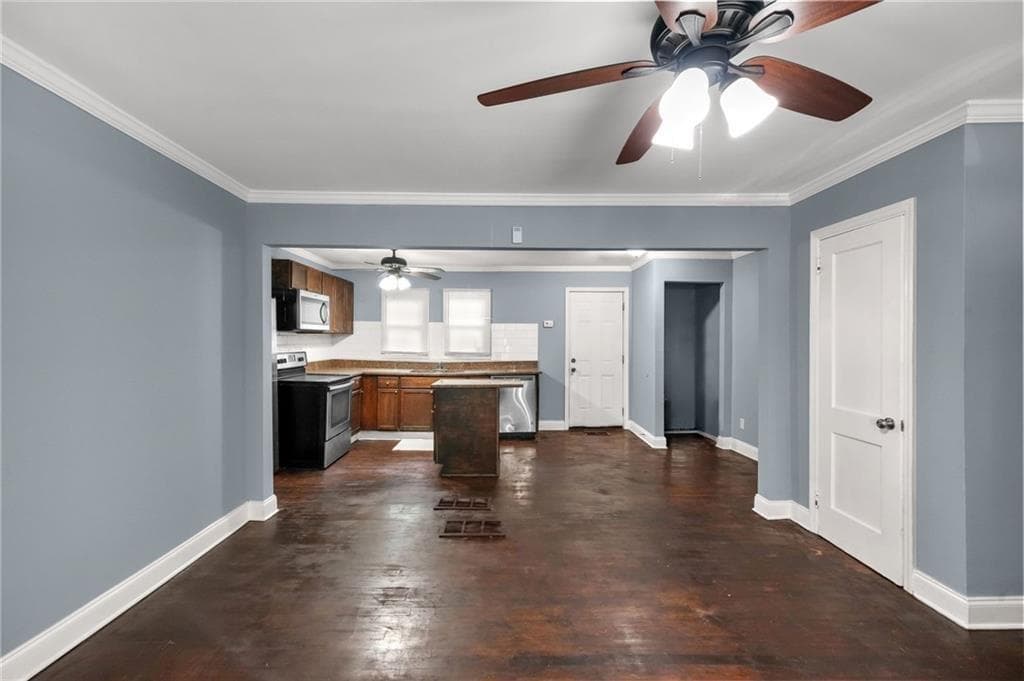 3 bedroom, 2 bathroom, 1,034 sq ft single family residence for sale at 360 Betsy Avenue, Atlanta, GA 30310 — photo 4