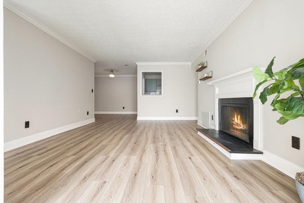 2 bedroom, 2 bathroom, 1,244 sq ft condominium for sale at 702 Augusta Drive, Marietta, GA 30067 — photo 8