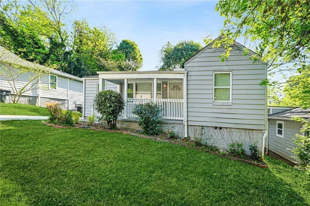 3 bedroom, 2 bathroom, 1,034 sq ft single family residence for rent at 360 Betsy Avenue, Atlanta, GA 30310 for $1,575 a month — photo 1 of 21