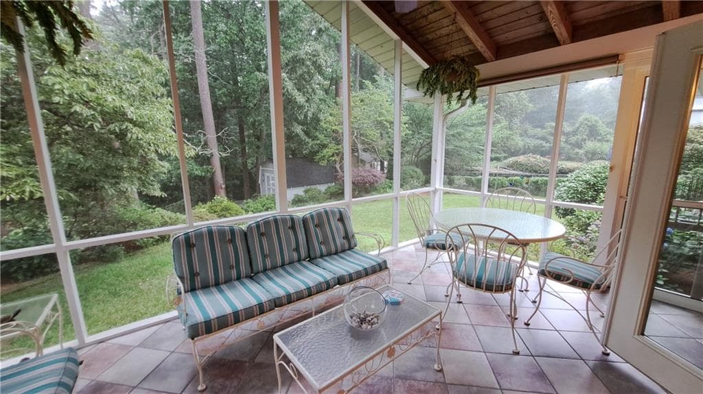 3 bedroom, 2 bathroom, 1,759 sq ft single family residence under contract at 2976 Blackwood Road, Decatur, GA 30033 — photo 7