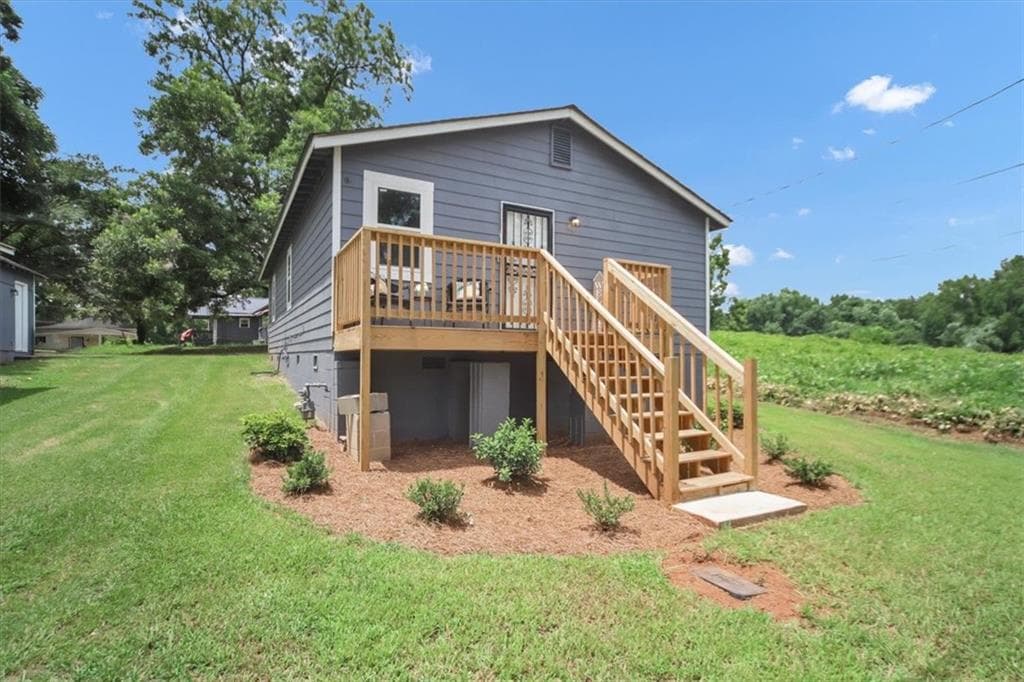 3 bedroom, 2 bathroom, 1,050 sq ft single family residence for sale at 242 Jackson Street, Barnesville, GA 30204 — photo 2