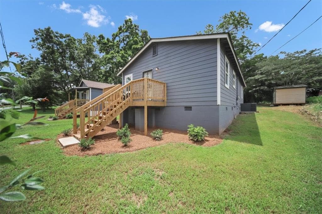 3 bedroom, 2 bathroom, 1,050 sq ft single family residence for sale at 242 Jackson Street, Barnesville, GA 30204 — photo 3