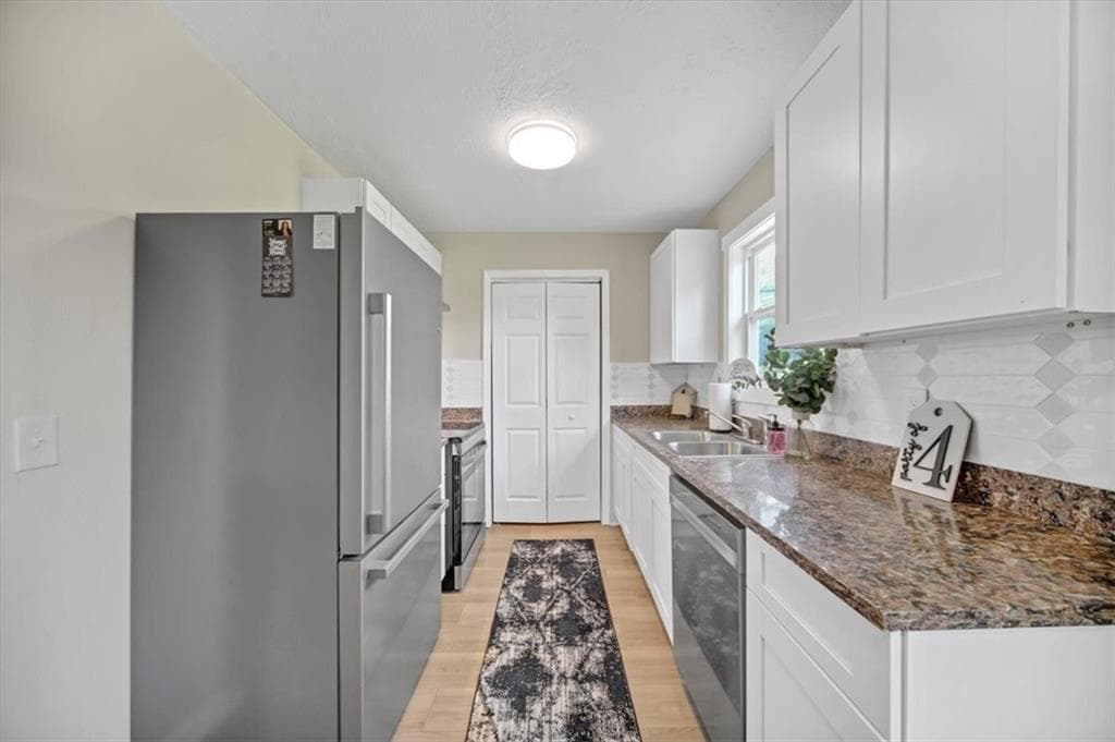 3 bedroom, 2 bathroom, 1,050 sq ft single family residence for sale at 242 Jackson Street, Barnesville, GA 30204 — photo 9