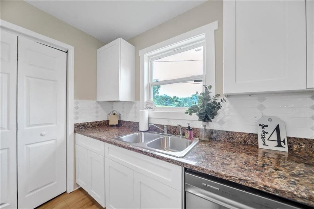 3 bedroom, 2 bathroom, 1,050 sq ft single family residence for sale at 242 Jackson Street, Barnesville, GA 30204 — photo 10