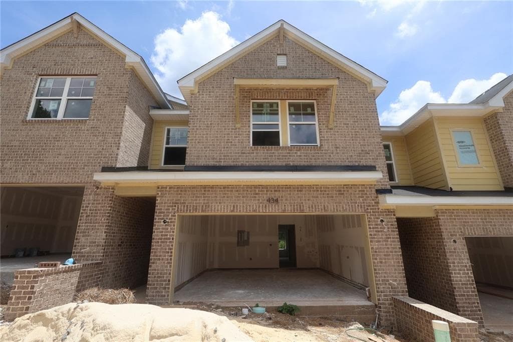 3 bedroom, 3 bathroom, 1,919 sq ft townhouse for sale at 434 Laurelwood Lane, Canton, GA 30114 — photo 2