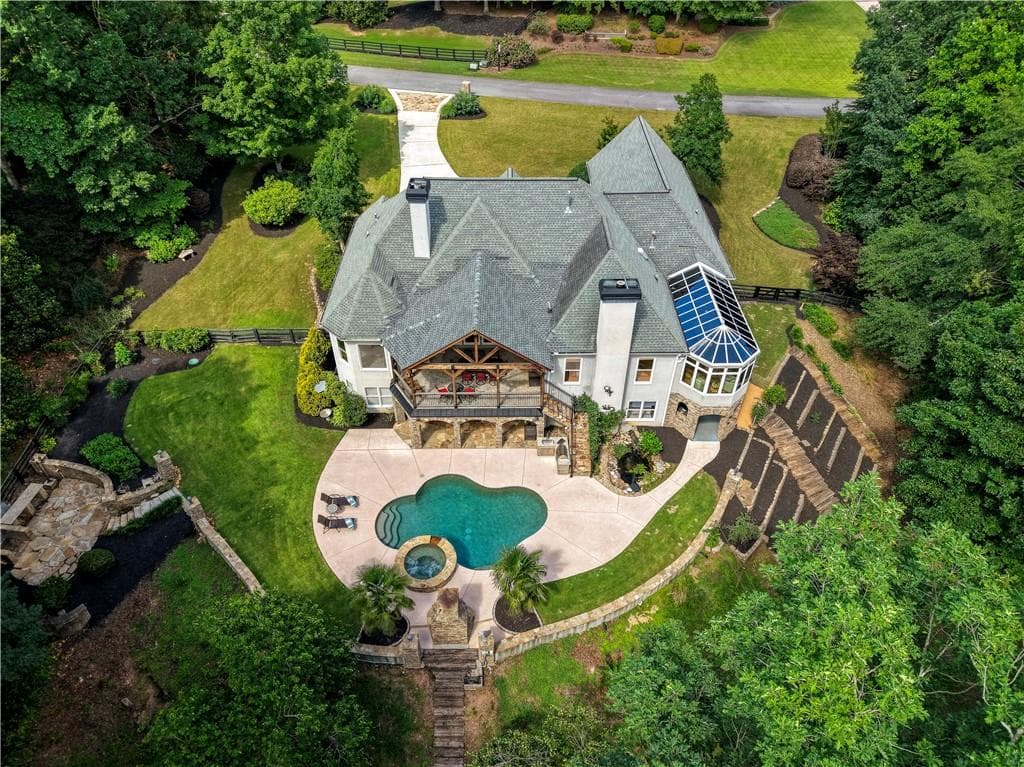 8320 Glen Lake Drive