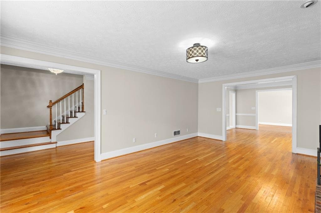 3 bedroom, 3 bathroom, 1,898 sq ft single family residence for sale at 3109 Henderson Walk, Atlanta, GA 30340 — photo 8