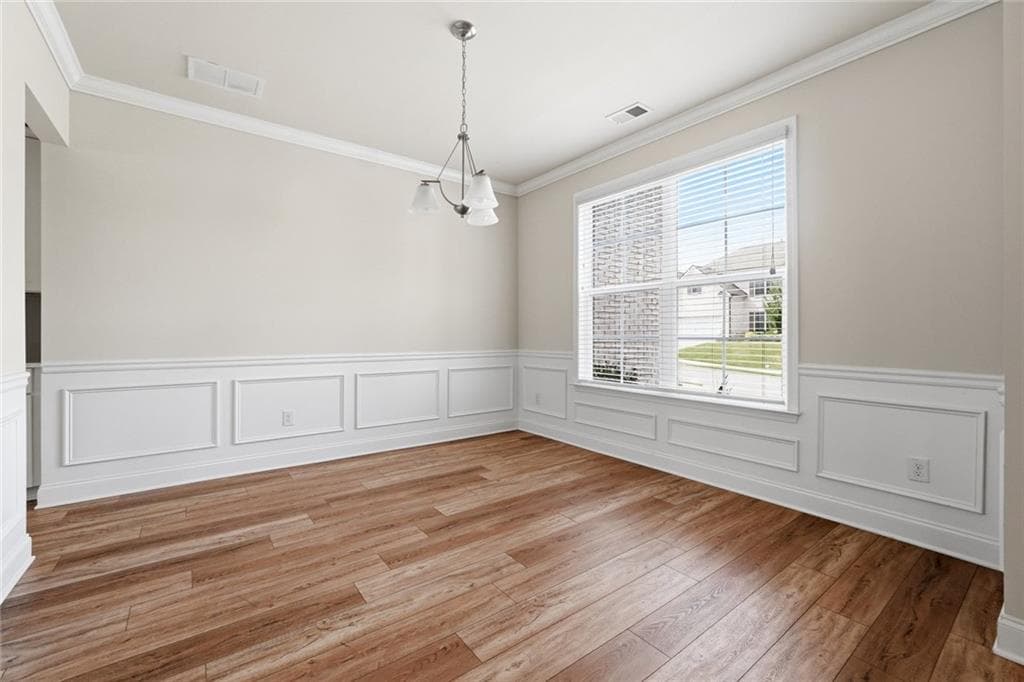 5 bedroom, 4 bathroom, 3,328 sq ft single family residence for sale at 3332 Grace Farm Lane, Buford, GA 30519 — photo 3
