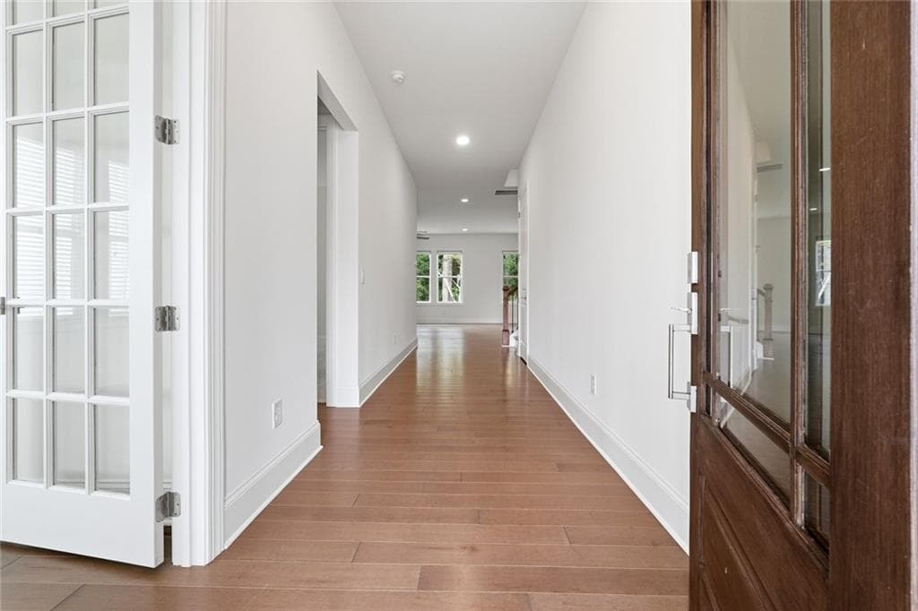 5 bedroom, 4 bathroom, 3,350 sq ft single family residence under contract at 779 Keystone Drive, Woodstock, GA 30188 — photo 3