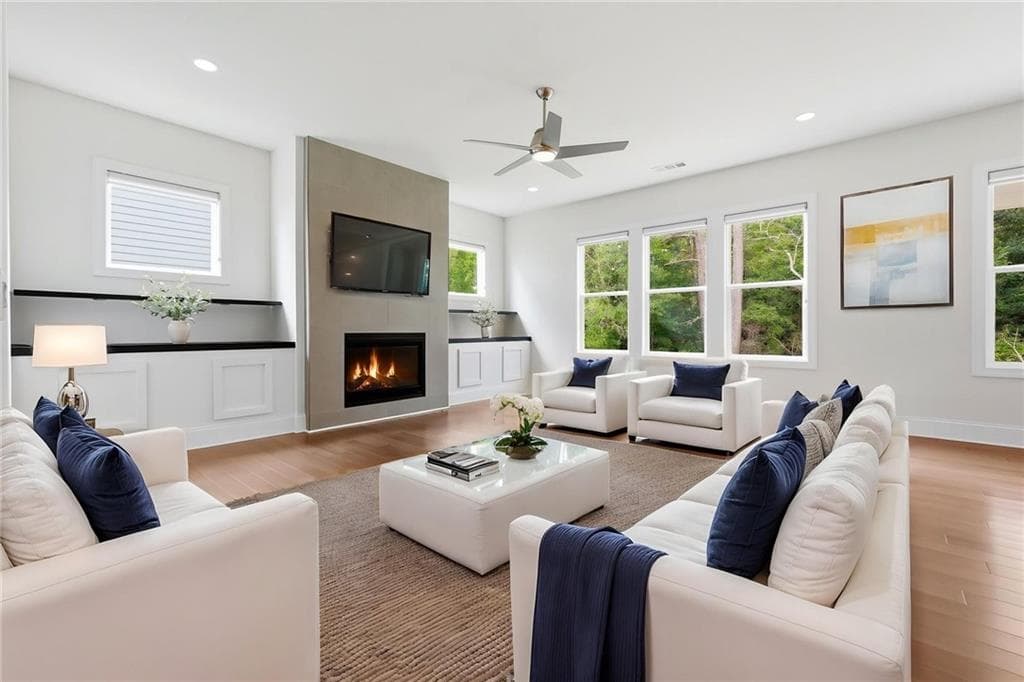 5 bedroom, 4 bathroom, 3,350 sq ft single family residence under contract at 779 Keystone Drive, Woodstock, GA 30188 — photo 5