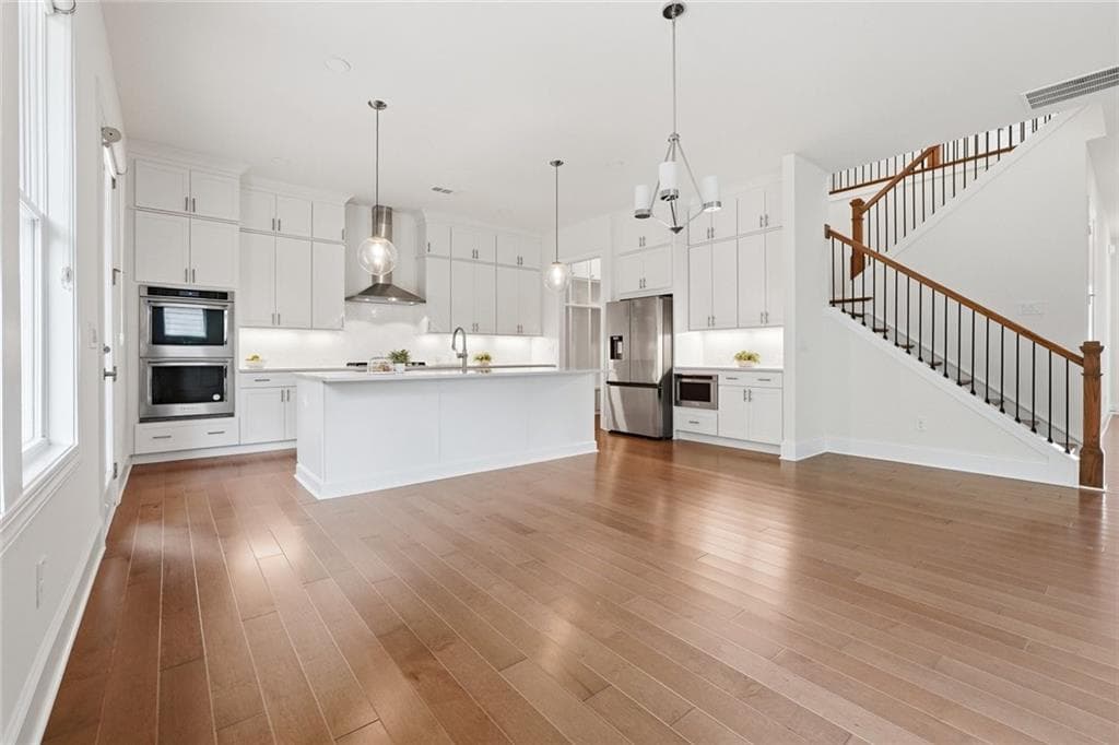 5 bedroom, 4 bathroom, 3,350 sq ft single family residence under contract at 779 Keystone Drive, Woodstock, GA 30188 — photo 9