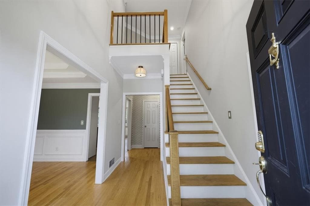 6 bedroom, 3 bathroom, 3,670 sq ft single family residence for sale at 1069 Sunny Field Lane, Lawrenceville, GA 30043 — photo 6