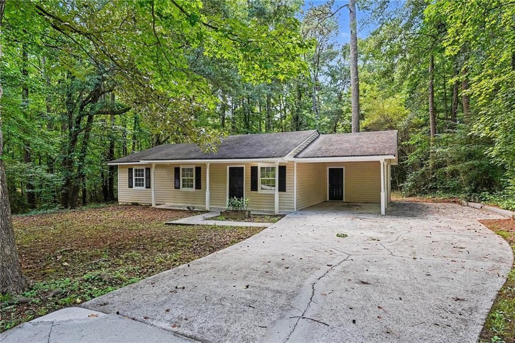 3 bedroom, 2 bathroom, 1,122 sq ft single family residence for sale at 80 Hidden Pines Drive, Covington, GA 30016 — photo 2