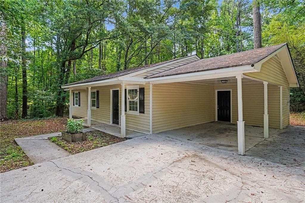 3 bedroom, 2 bathroom, 1,122 sq ft single family residence for sale at 80 Hidden Pines Drive, Covington, GA 30016 — photo 3