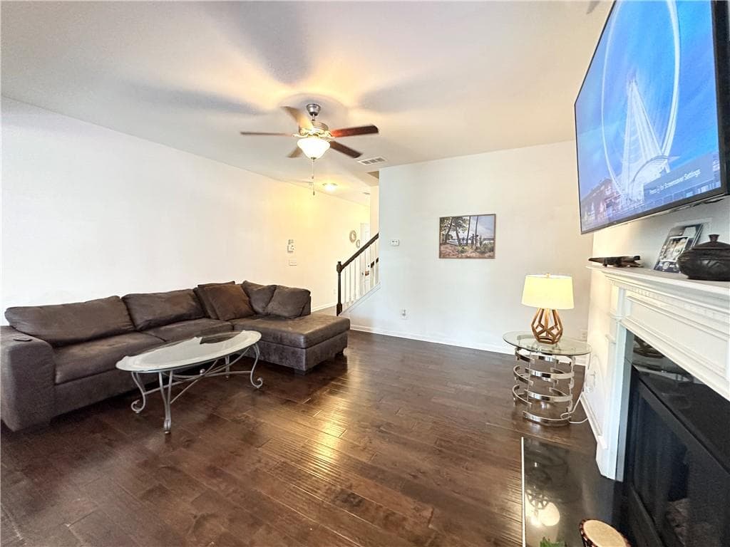3 bedroom, 3 bathroom, 1,792 sq ft townhouse for sale at 1710 Paxton Drive, Lilburn, GA 30047 — photo 8