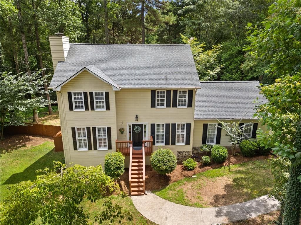 3 bedroom, 3 bathroom, 2,004 sq ft single family residence for sale at 303 Gantt Trace, Woodstock, GA 30188 — photo 4