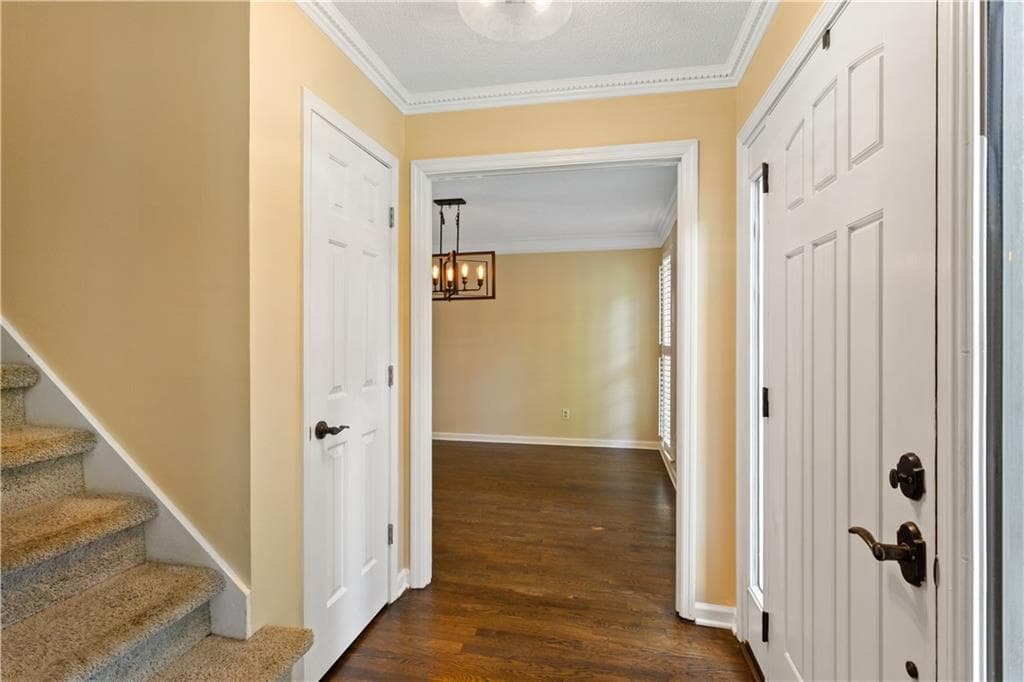 3 bedroom, 3 bathroom, 2,004 sq ft single family residence for sale at 303 Gantt Trace, Woodstock, GA 30188 — photo 9