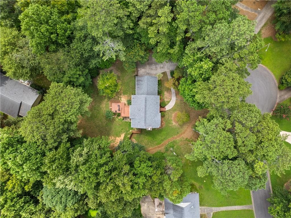 3 bedroom, 3 bathroom, 2,004 sq ft single family residence for sale at 303 Gantt Trace, Woodstock, GA 30188 — photo 7