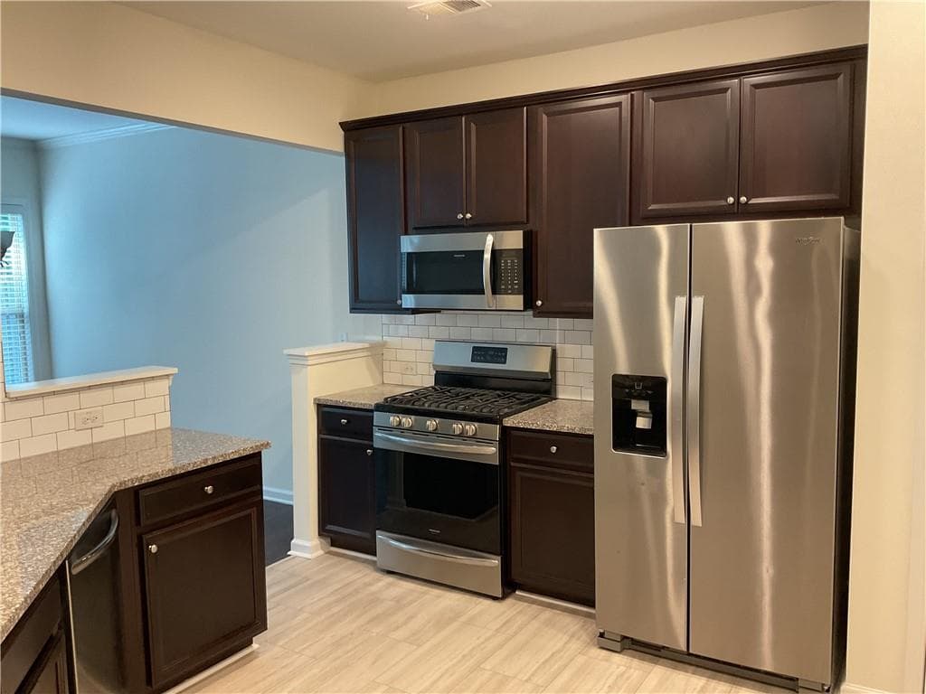 3 bedroom, 3 bathroom, 1,895 sq ft townhouse for rent at 7305 Heritage Oak Court, Cumming, GA 30040 for $2,500 a month — photo 5
