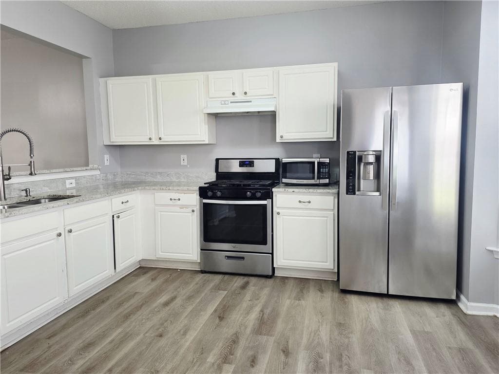 3 bedroom, 3 bathroom, 1,370 sq ft townhouse for rent at 4645 Valais Court 87, Alpharetta, GA 30022 for $2,100 a month — photo 2