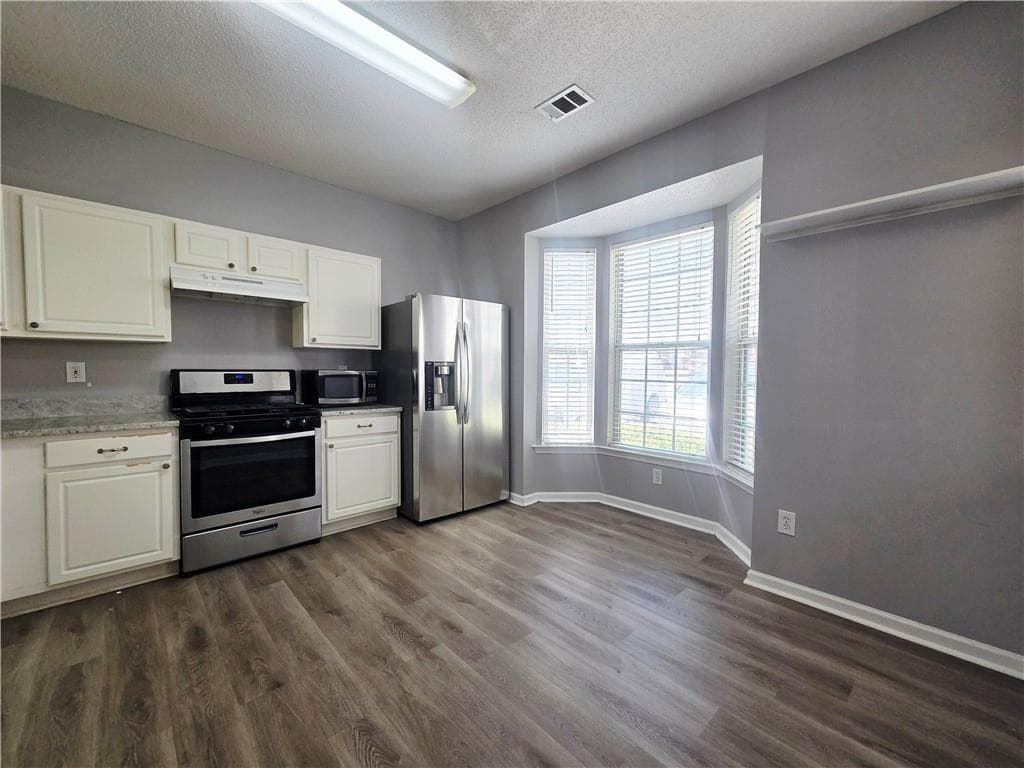 3 bedroom, 3 bathroom, 1,370 sq ft townhouse for rent at 4645 Valais Court 87, Alpharetta, GA 30022 for $2,100 a month — photo 4