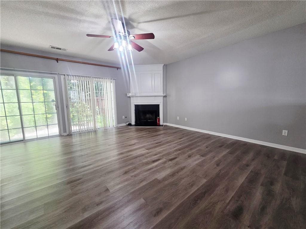 3 bedroom, 3 bathroom, 1,370 sq ft townhouse for rent at 4645 Valais Court 87, Alpharetta, GA 30022 for $2,100 a month — photo 6