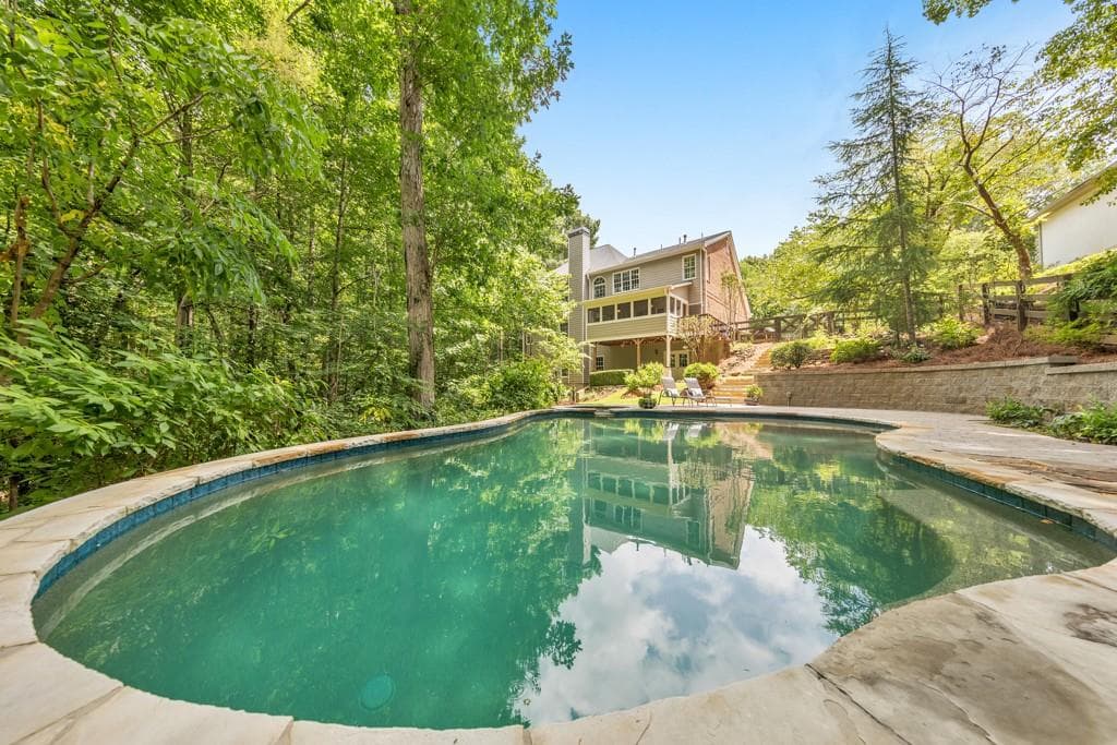 5 bedroom, 4 bathroom, 3,105 sq ft single family residence under contract at 351 Collegiate Drive, Powder Springs, GA 30127 — photo 5