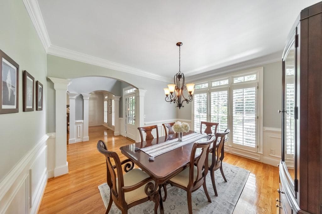 5 bedroom, 4 bathroom, 3,105 sq ft single family residence under contract at 351 Collegiate Drive, Powder Springs, GA 30127 — photo 8