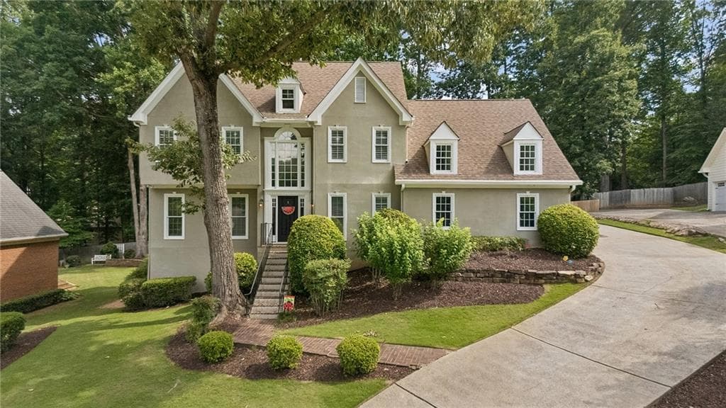 4 bedroom, 4 bathroom, 4,165 sq ft single family residence sold at 801 Bedford Oaks Drive, Marietta, GA 30068