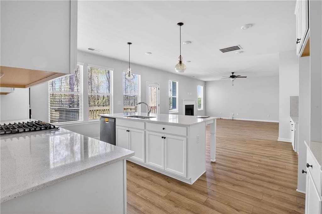 5 bedroom, 3 bathroom, 3,162 sq ft single family residence for sale at 4890 Sultana Way, Atlanta, GA 30331 — photo 9